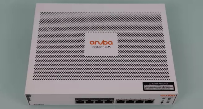 Mặt lưng của HP Aruba Instant On 1830 8G 4p Class4 PoE 65W Switch - JL811A