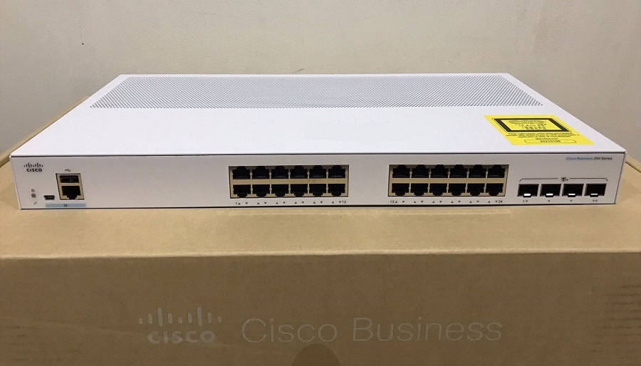 Mặt trước của Cisco CBS250 Smart 24-port GE, 4x10G SFP+ - CBS250-24T-4X-EU